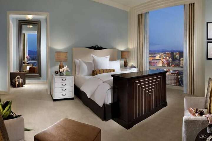 Room 6 of 44